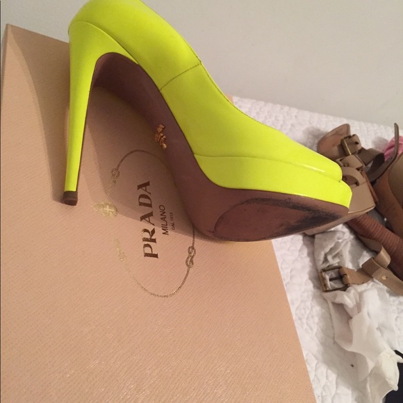 Prada Patent Leather Pumps Bright Yellow - Picture 6 of 7